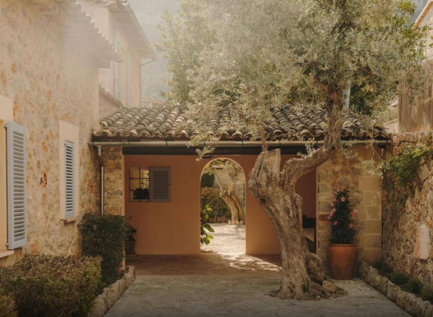 Yoga y senderismo en el corazón de la Tramuntana – Mallorca - Deià - 8 días